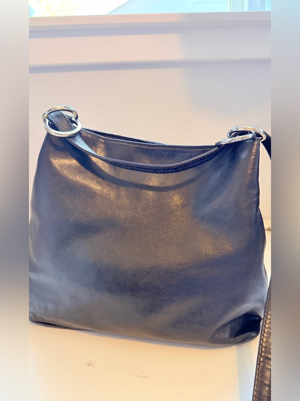 VINTAGE BLACK LEATHER SHOULDER BAG GOLD X LOGO ITALY purse - Picture 5 of 9